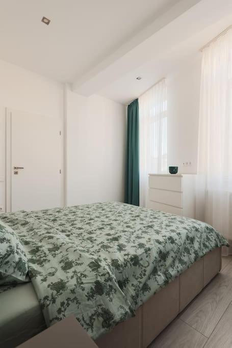 באיה מארה Ambassador Apartment מראה חיצוני תמונה